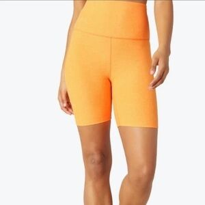 Beyond Yoga Space-dye orange size small High Waisted Biker Short